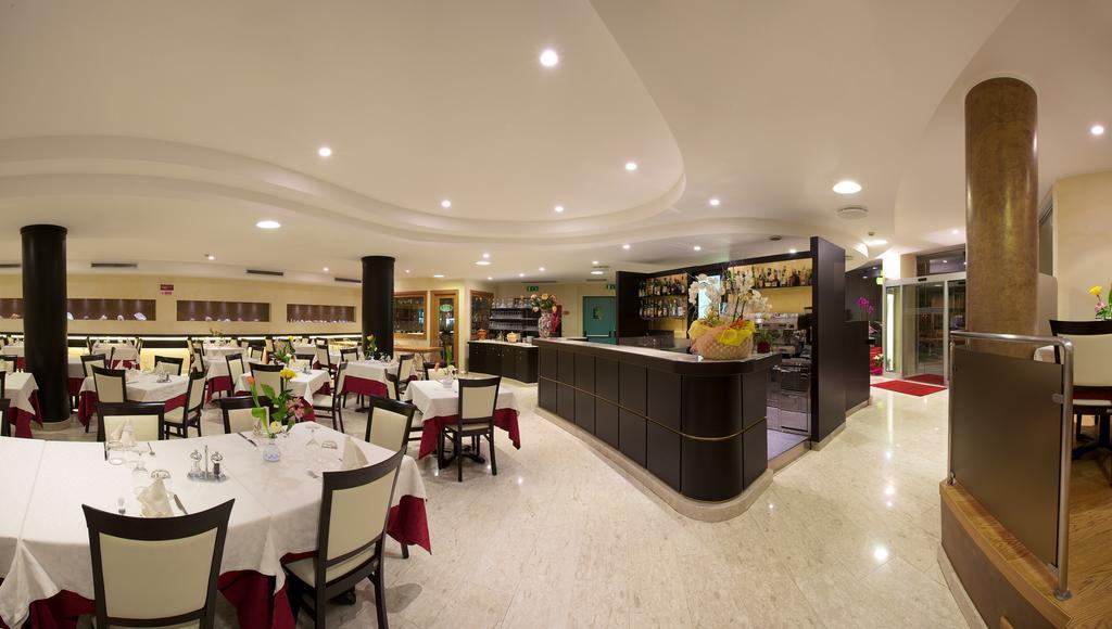 Hotel 5 Vie Almenno San Salvatore Екстериор снимка
