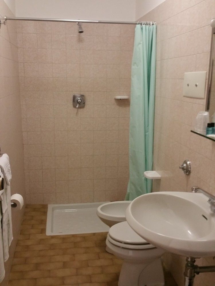 Hotel 5 Vie Almenno San Salvatore Екстериор снимка